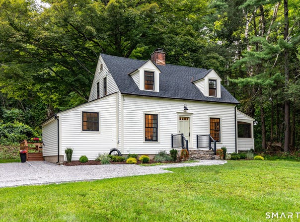 16 River Road, Sharon, CT 06069