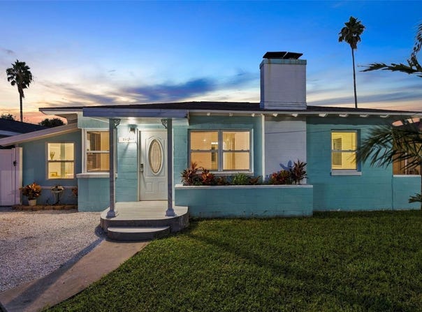 15424 2ND Street E, MADEIRA BEACH, FL 33708