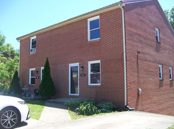 409-411 Longview Dr, Nicholasville, KY 40356