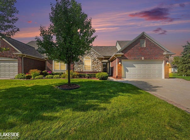 52843 Sable Drive, Macomb, MI 48042