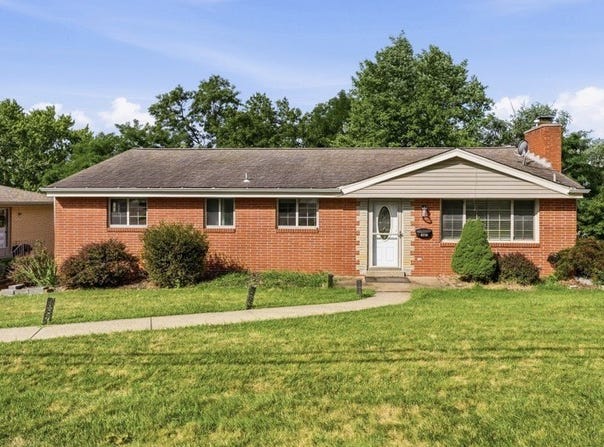 4774 Beall Dr, Whitehall, PA 15236