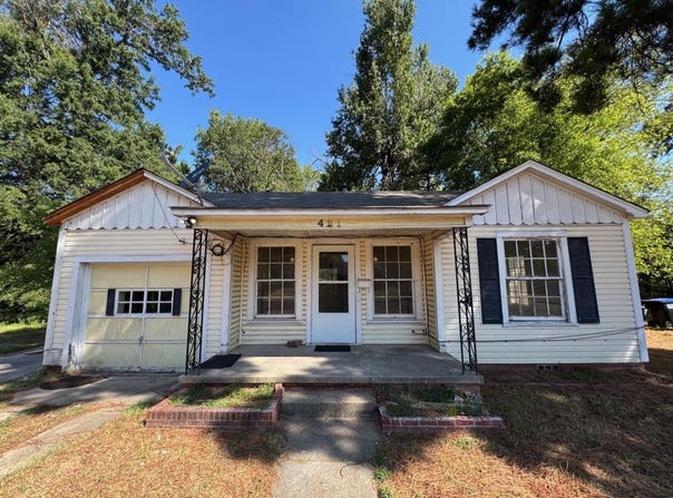 421 Larry Dr., Longview, TX 75602