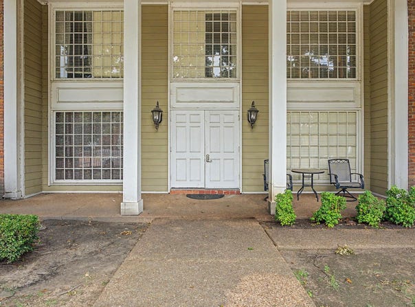 210 S MCLEAN Blvd, Memphis, TN 38104