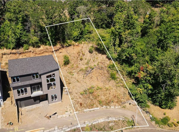 3828 EDGEWOOD Dr, Vancouver, WA 98661