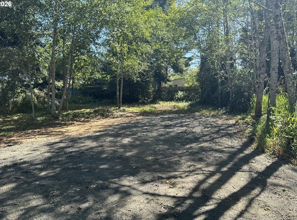 63579 S Olive Rd, CoosBay, OR 97420
