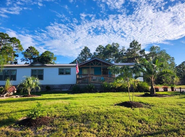 511 NE Ave H, Carrabelle, FL 32322