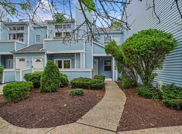 36 Heather Croft, Egg Harbor Township, NJ 08234