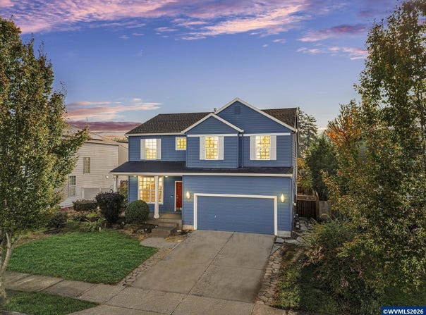 2548 Edgewater Dr, Woodburn, OR 97071
