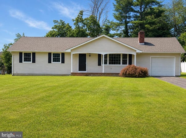 3209 E CHESTNUT Avenue, VINELAND, NJ 08361