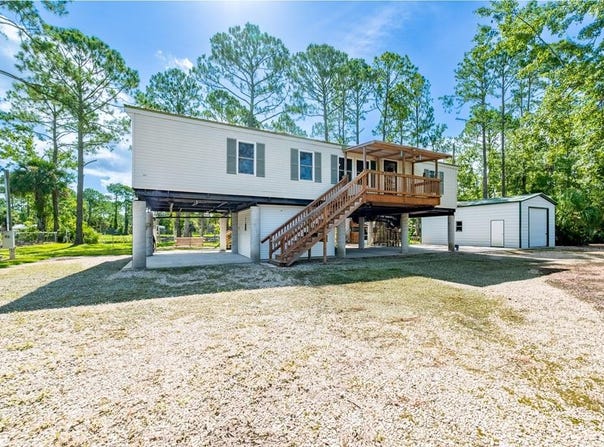 161 SE 330th St, Suwannee, FL 32692