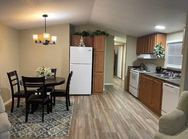 2300 Ward Bend Rd, Sealy, TX 77474