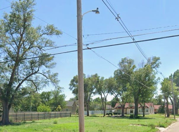 207 Washington Avenue, Lakin, KS 67860