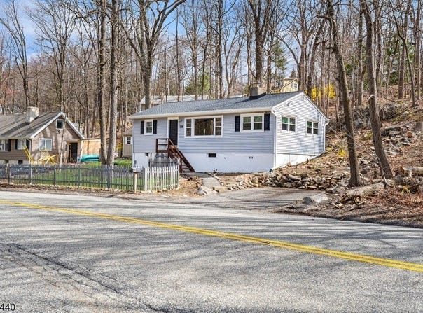 67 Breakneck Rd, Vernon Twp., NJ 07422-1500