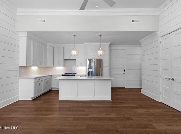 805 Mulberry Street, Beaufort, NC 28516
