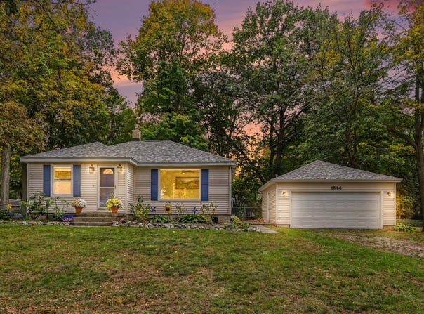 1544 Bauer Road, Jenison, MI 49428