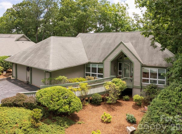 129 FOREST VIEW Drive, Flat Rock, NC 28731
