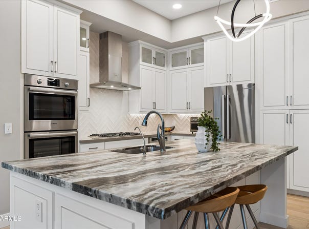 5250 E DEER VALLEY Drive, Phoenix, AZ 85054