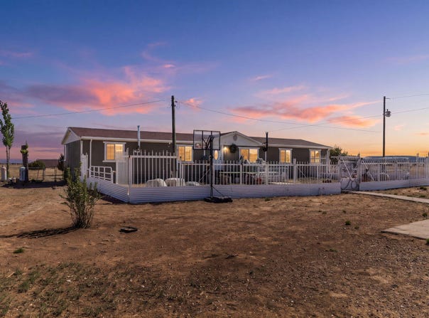 35 Tyler Loop, Moriarty, NM 87035