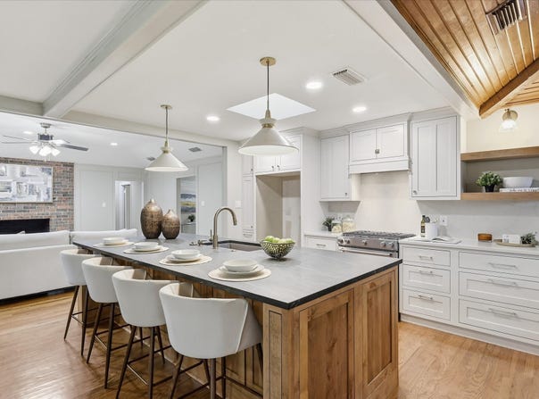 541 Briarglen Drive, Coppell, TX 75019