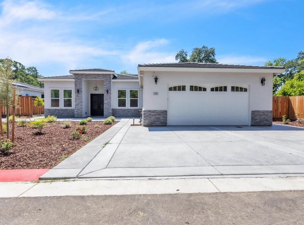 5200 Shirehills Lane, Carmichael, CA 95608
