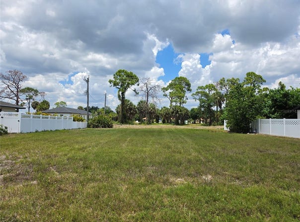 193 ANNAPOLIS Lane, ROTONDA WEST, FL 33947