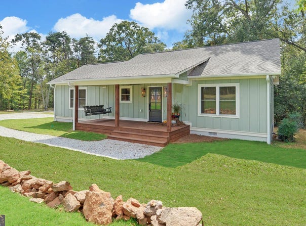 398 Hidden Point, Hartwell, GA 30643