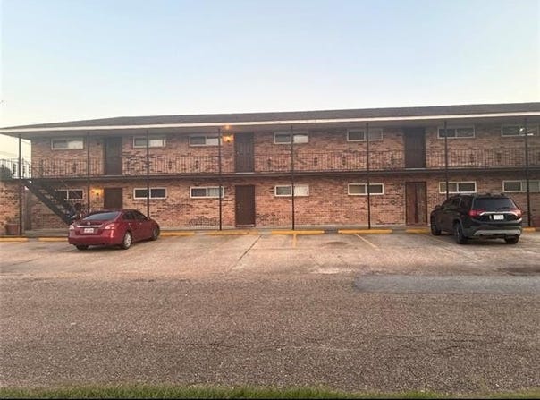 600 WESTWOOD Drive, Marrero, LA 70072