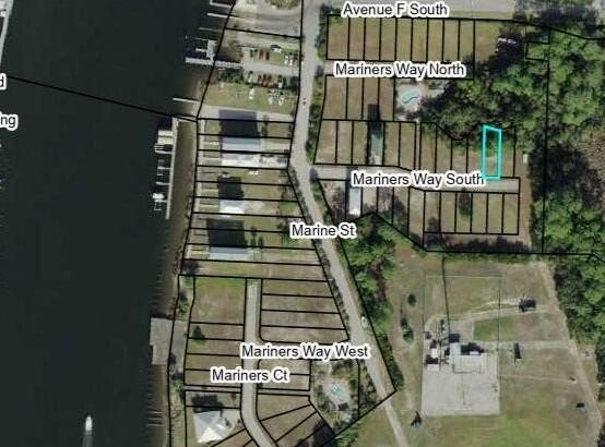 120 S Mariners Way, Carrabelle, FL 32322