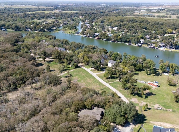 Cherokee Bend, Seguin, TX 78155