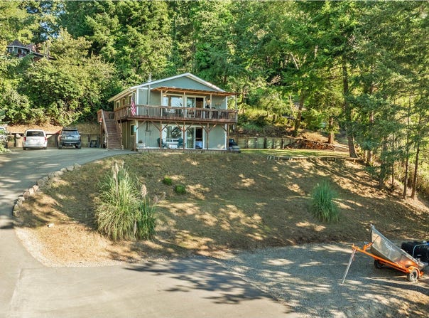 97685 MARINA HEIGHTS Loop, Brookings, OR 97415