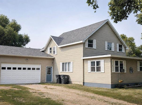 205 2nd St W, Velva, ND 58790