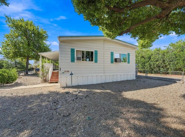 1030 Deerhaven Court, Redding, CA 96003