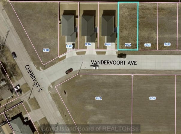 952 Vandervoort Ave, Grand Island, NE 68801