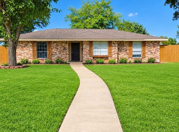 709 Oakbluff Drive, Lancaster, TX 75146