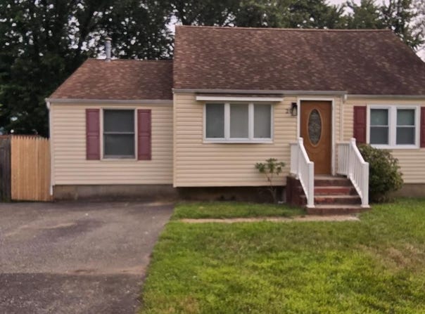20 Borghaus Road, Helmetta, NJ 08828