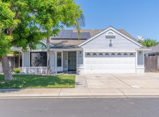2021 Elwin Way, Modesto, CA 95350