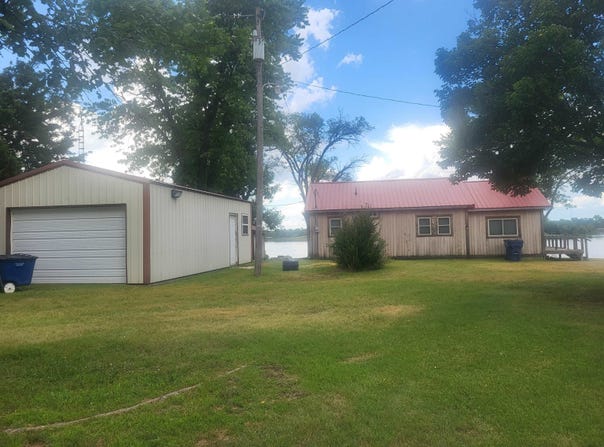 109 Eureka Lake Rd, Eureka, KS 67045