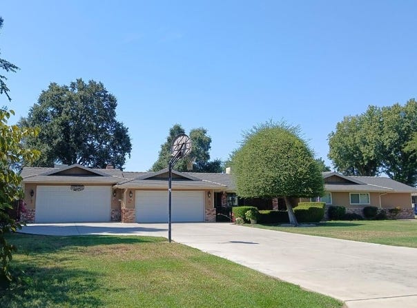 12537 Marlin Avenue, Visalia, CA 93291