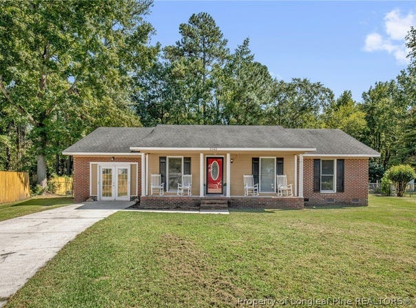 5543 HALLWOOD Drive, Hope Mills, NC 28348