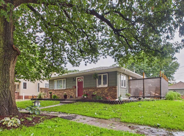 411 C Avenue W, Oskaloosa, IA 52577