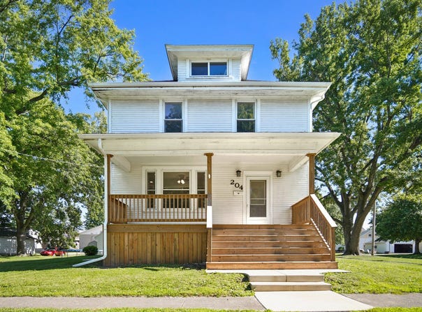 204 E Third Street, El Paso, IL 61738