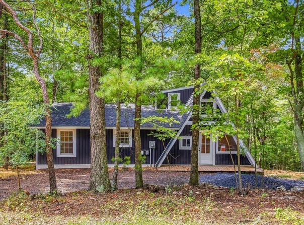 404 N MAPLE RD, MOUNT JACKSON, VA 22842