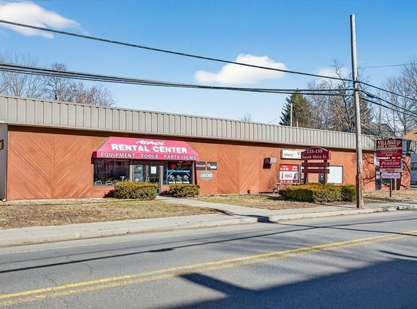 123 S Main St, Athol, MA 01331