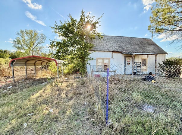 211 Cherry Street, Millsap, TX 76066