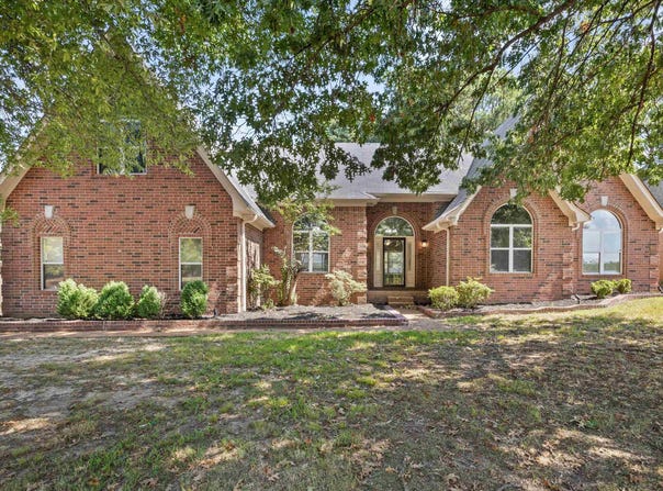 4890 RIVERCREST Ln, Bartlett, TN 38135