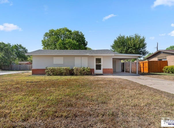 110 E DAVIS ST, HARLINGEN, TX 78550
