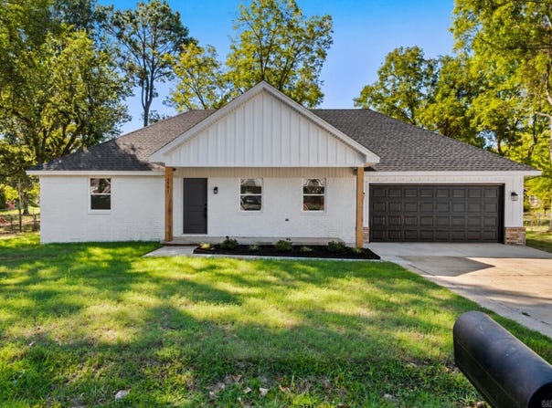 1501 W Iowa, Beebe, AR 72012