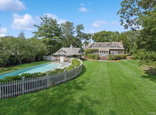 54 Palmer Terrace, Sag Harbor, NY 11963