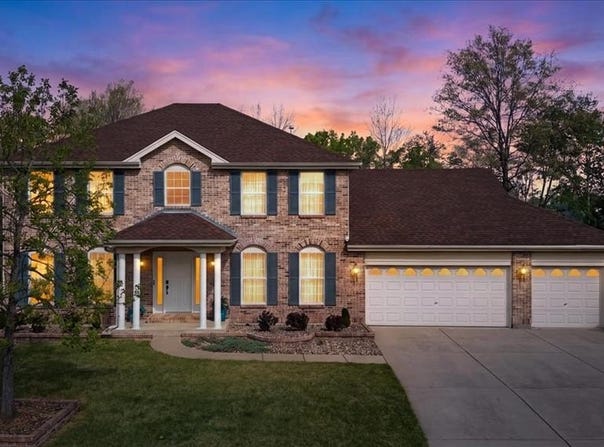 5527 Hennsley Circle, Weldon Spring, MO 63304