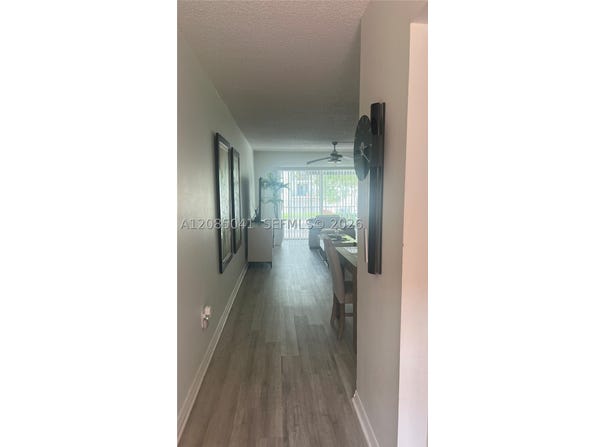 1480 W 46th St, Hialeah, FL 33012